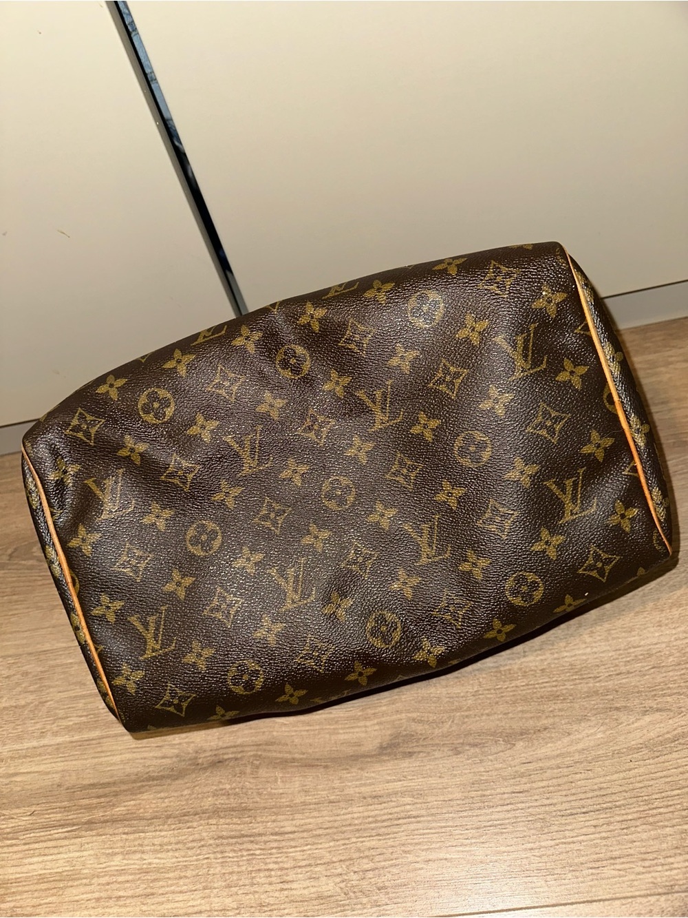 Louis Vuitton Brown Monogram Canvas Handbag with Tan Trim - Picture 8 of 9
